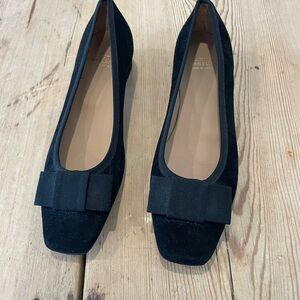 Ann Mashburn Bridgette Bow Shoe in 37.5 black suede NWOB